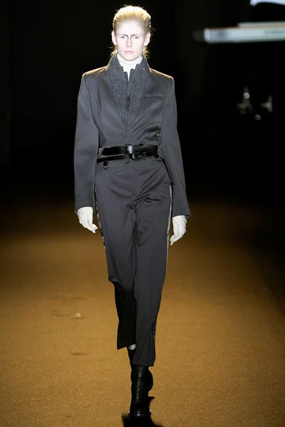 Look 63